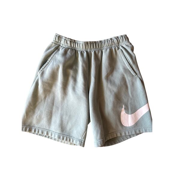 Nike Mint Green 8” Inseam Adjustable M Athleisure Sweat Shorts - Picture 1 of 5